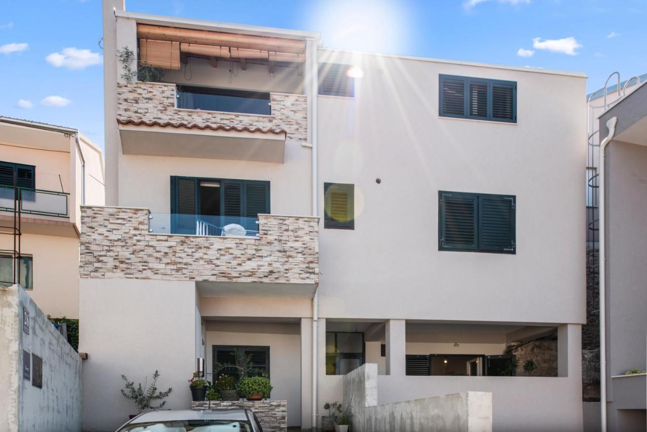 Kurika Apartment *